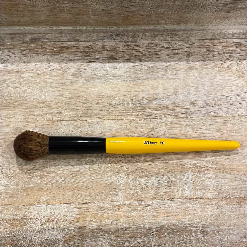 Singe Beauty F03 Brush